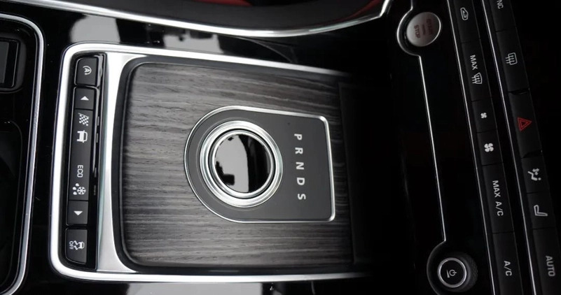 Jaguar XF cena 79900 przebieg: 115000, rok produkcji 2016 z Siemiatycze małe 301